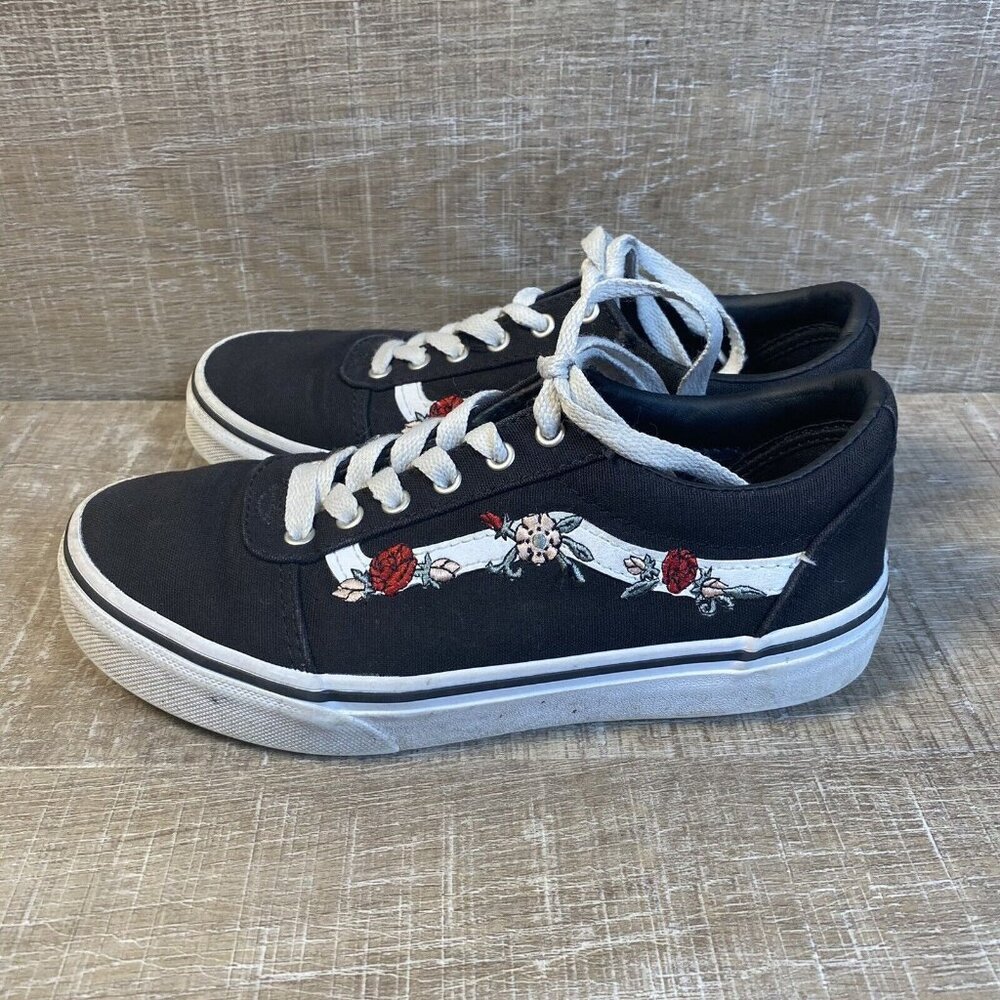 Vans Skateboard Shoes Black With Roses Flowers Size US Missy 2.0 Euro 32.5 2